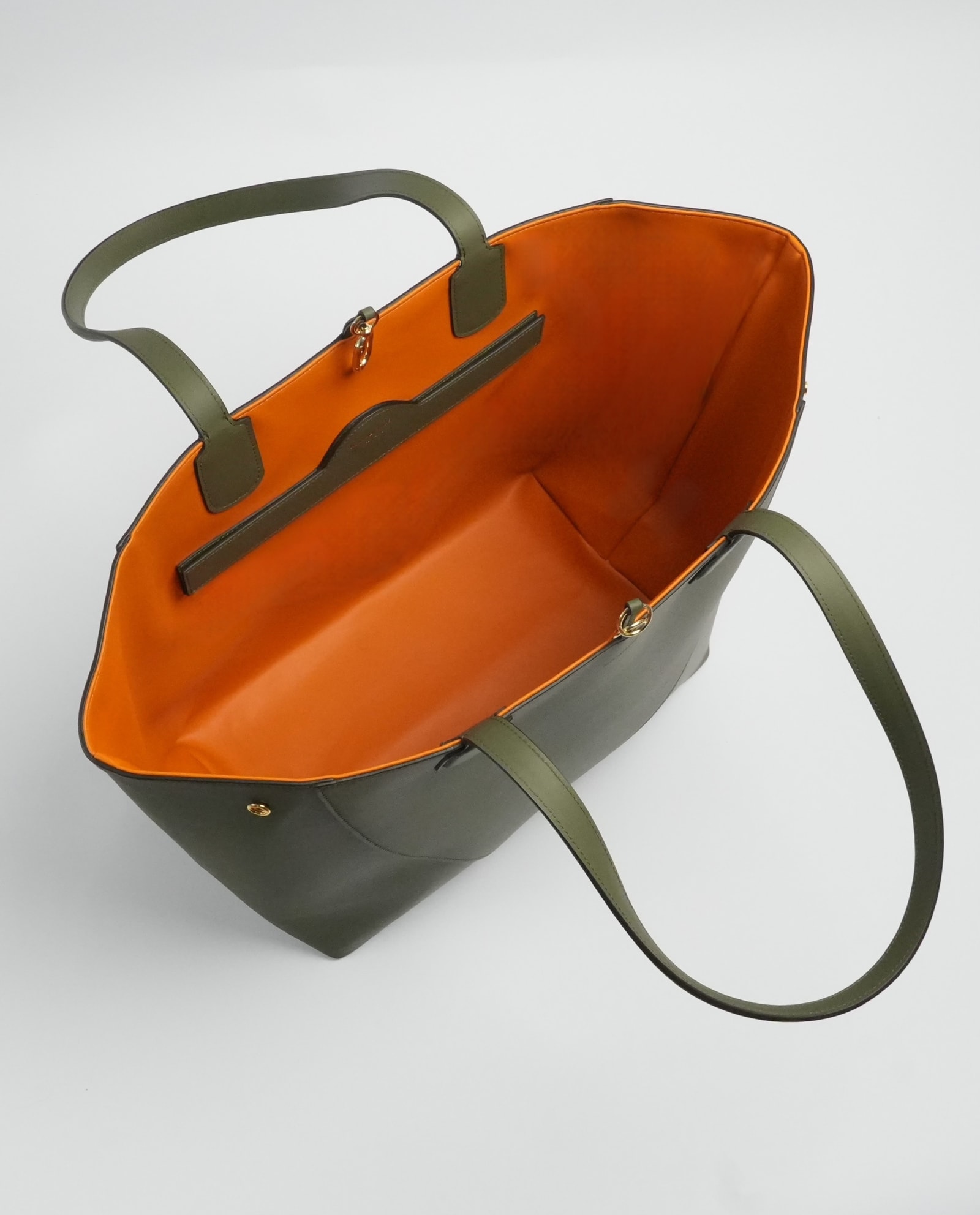 Grape Leaf Atria Market Tote, interior view.